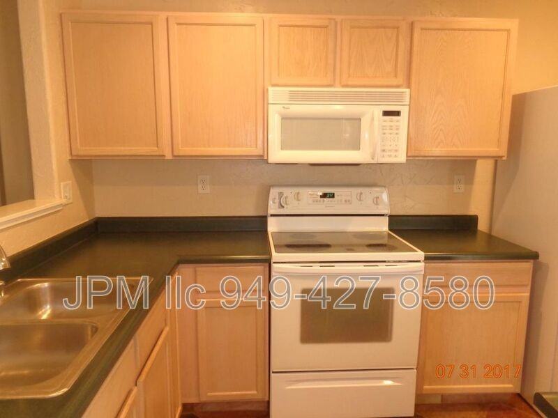 5065 Pradera St - Photo 7 of 15