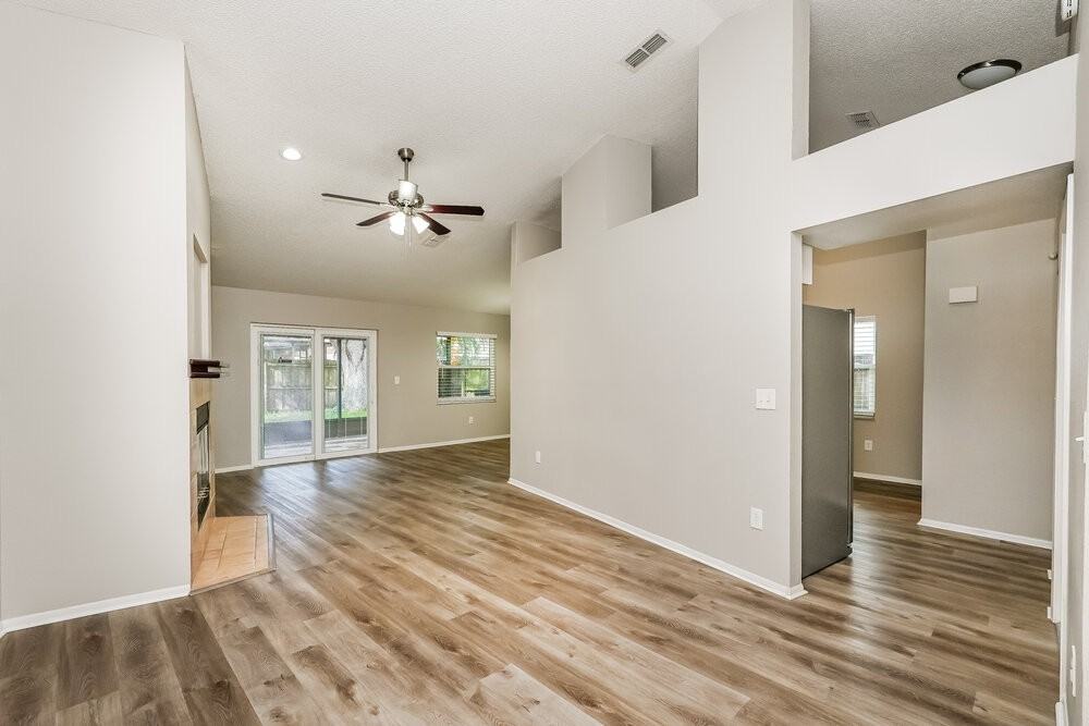 914 Axlewood Cir - Photo 3 of 16