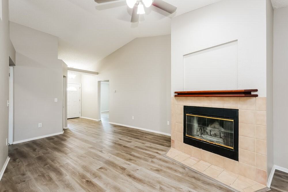 914 Axlewood Cir - Photo 4 of 16