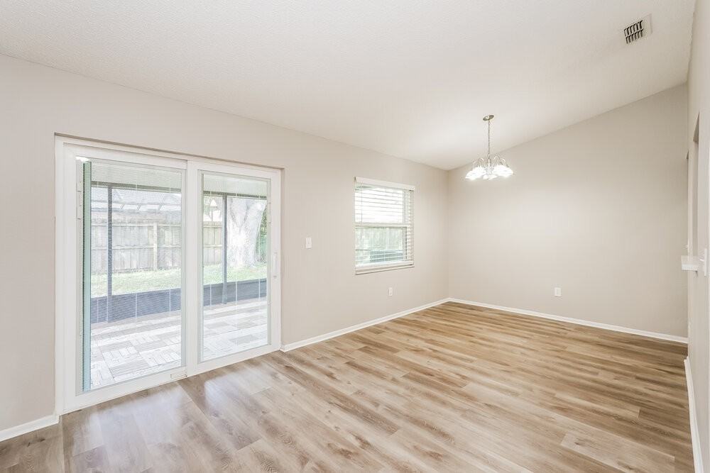 914 Axlewood Cir - Photo 6 of 16