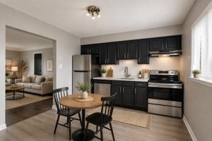 featured image of 629 W Maple Rd