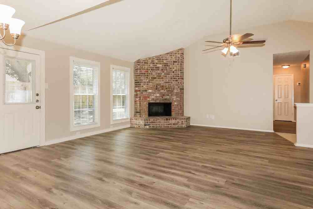 4703 Owens Creek Ln - Photo 4 of 16