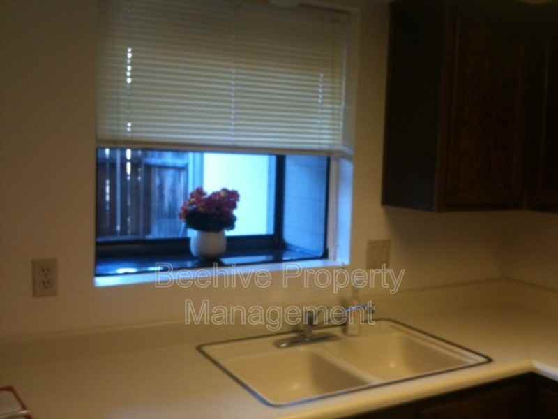 6604 W Jamaica Dr - Photo 3 of 4