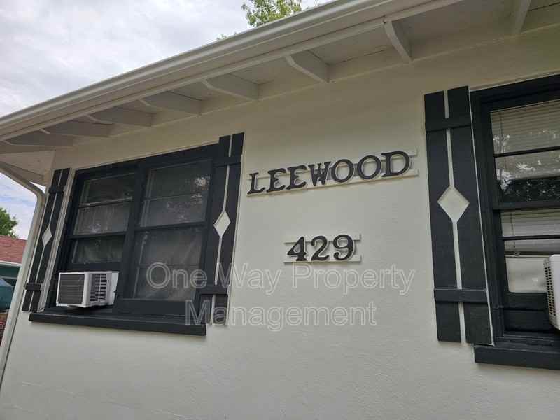 429 S 4th St - Photo 2 of 15