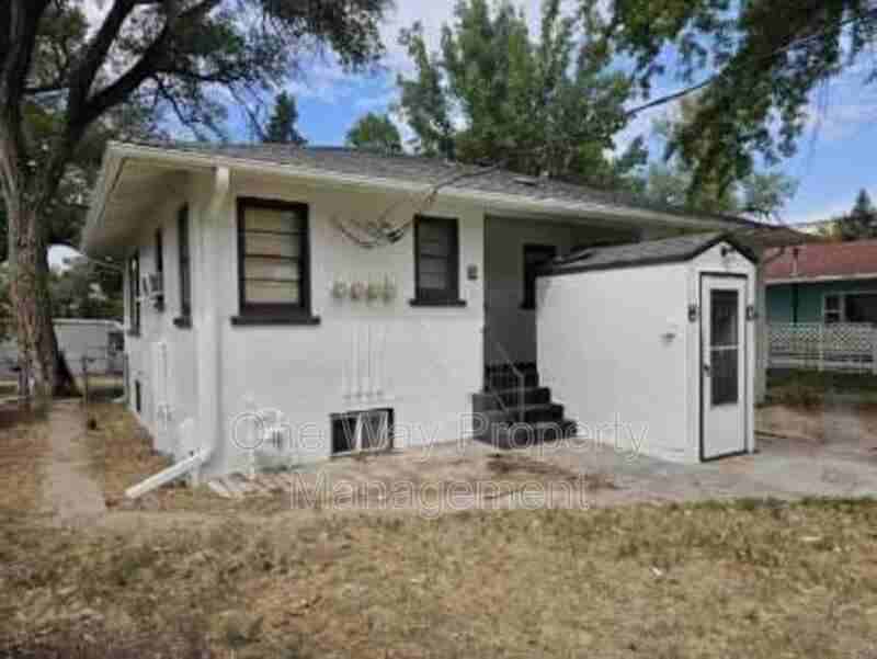 429 S 4th St - Photo 6 of 15
