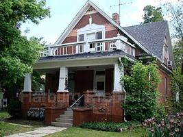featured image of 1620 Grove St