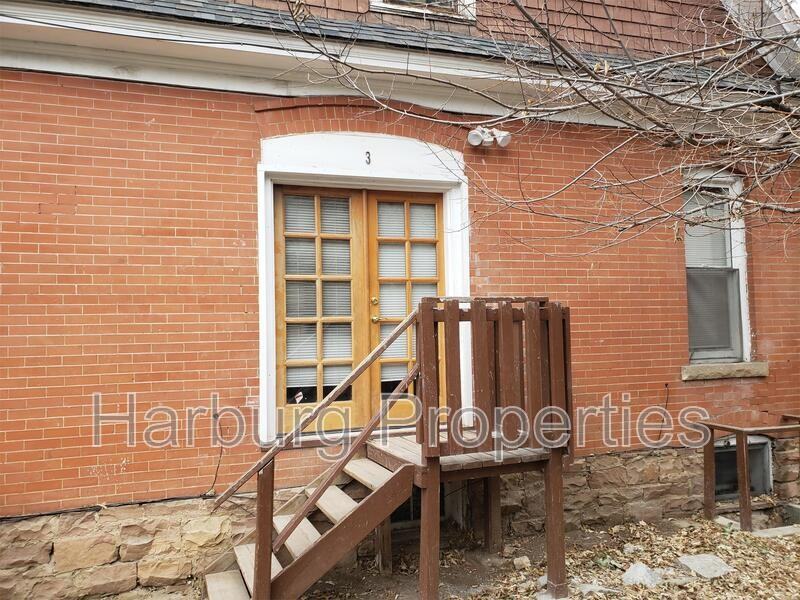 1620 Grove St - Photo 2 of 11