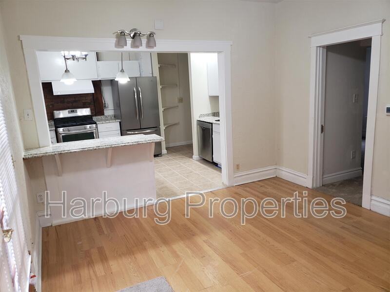 1620 Grove St - Photo 3 of 11