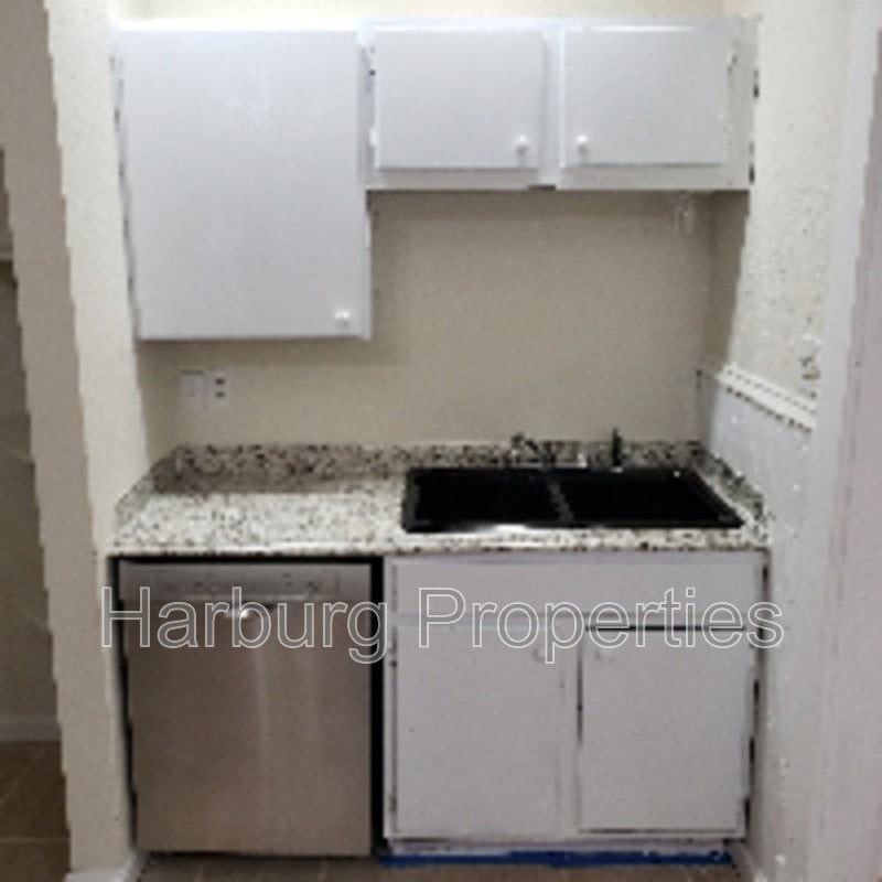 1620 Grove St - Photo 4 of 11