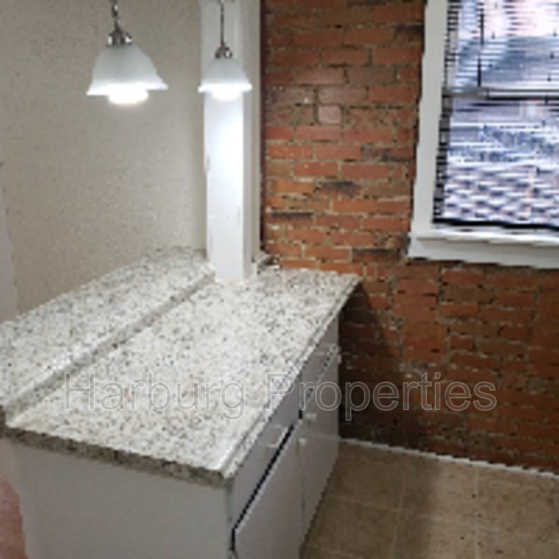 1620 Grove St - Photo 5 of 11