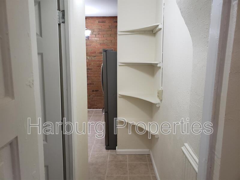 1620 Grove St - Photo 6 of 11