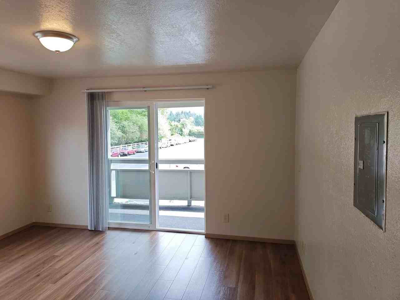 1411 N 26th St - Photo 4 of 6