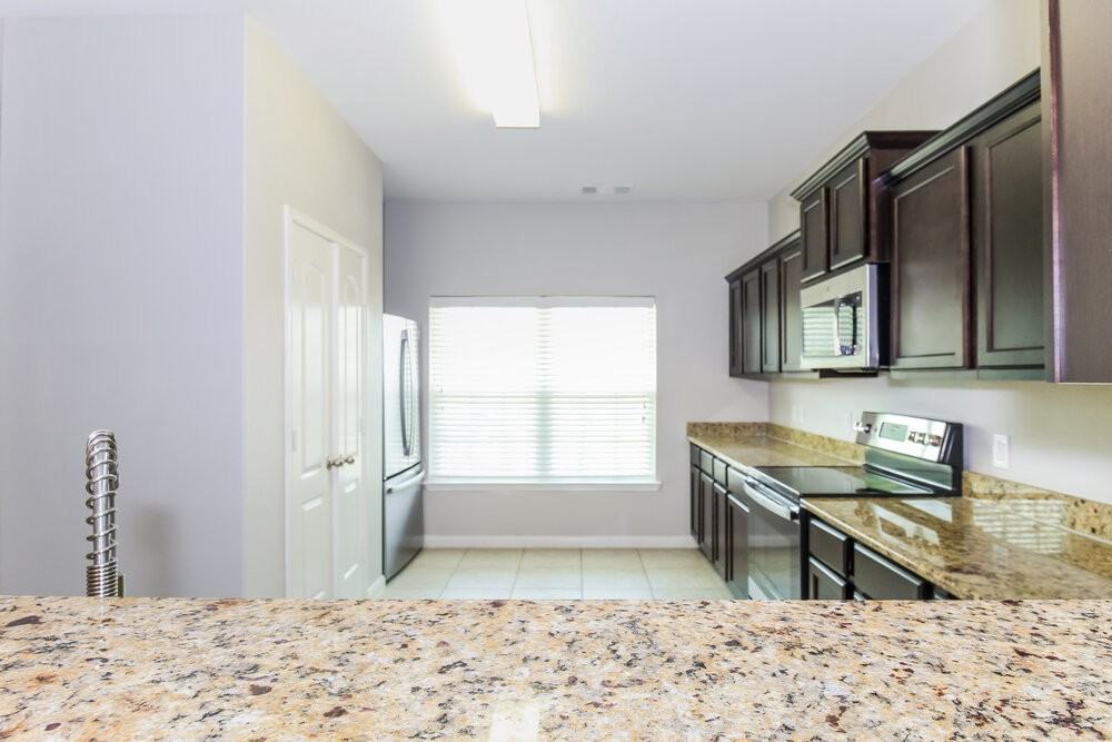 900 Princewood Dr - Photo 6 of 17