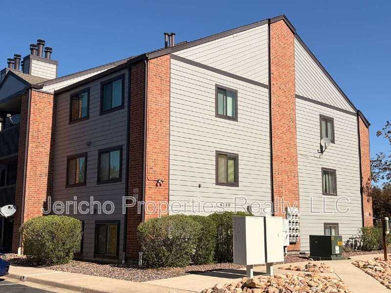 6350 Oak St #103 - Photo 2 of 19