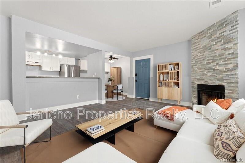 6350 Oak St #103 - Photo 6 of 19