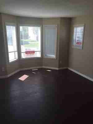 303 Slimmon Pl - Photo 4 of 9