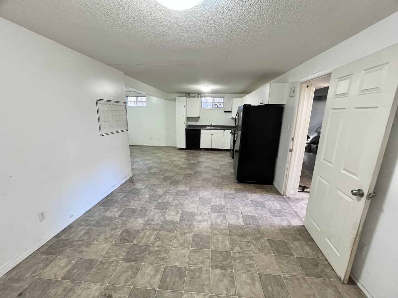 12915 69 St Nw - Photo 4 of 15