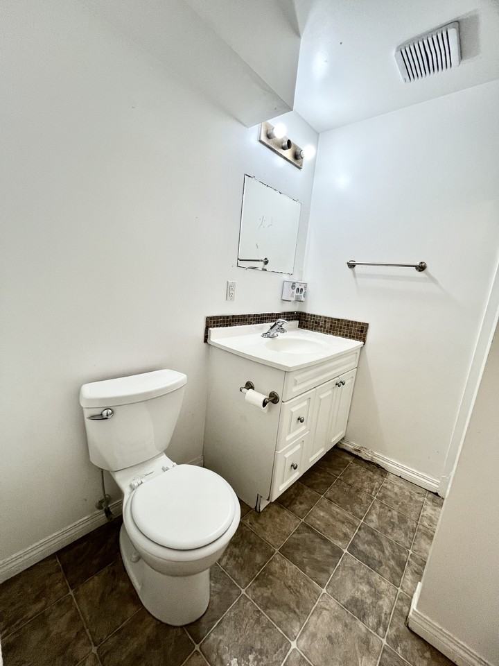 12915 69 St Nw - Photo 6 of 15