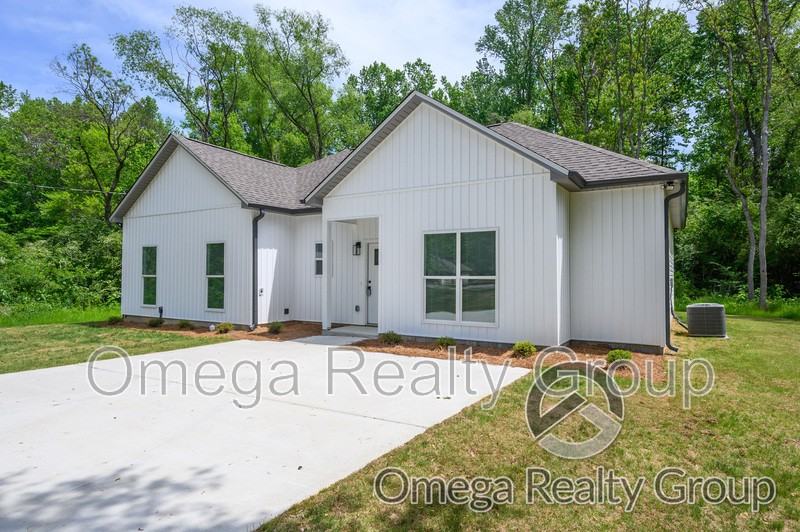 388 Brenda Ln - Photo 2 of 37