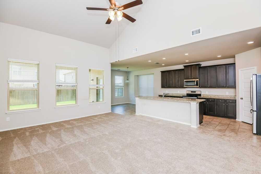 6253 Jackstaff Dr - Photo 4 of 17