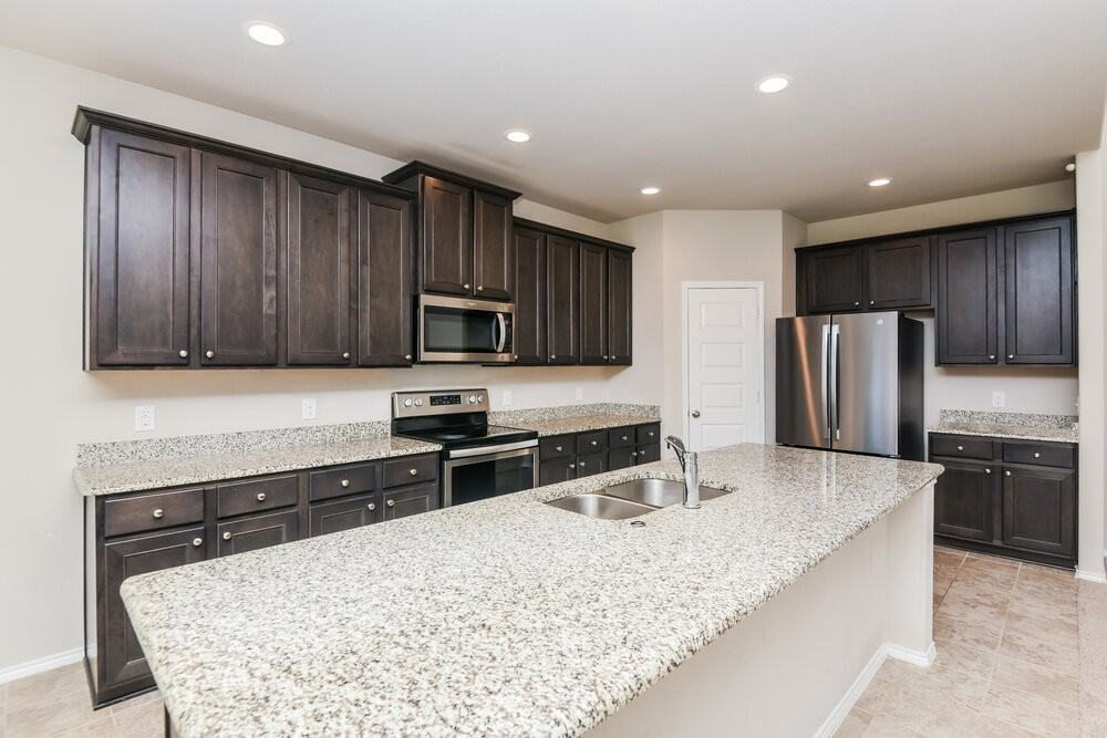 6253 Jackstaff Dr - Photo 6 of 17