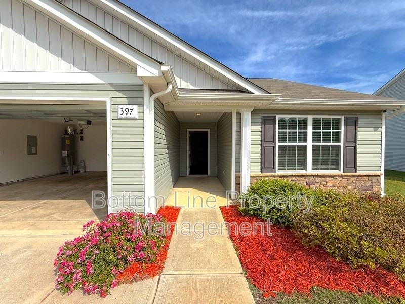 397 Aubrey Woods Dr - Photo 2 of 17