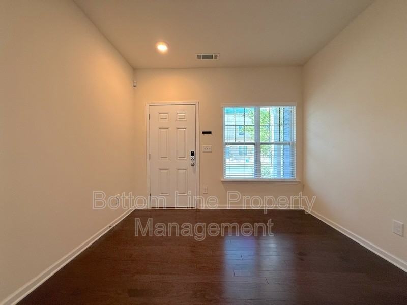 4708 Pepperstone Ln - Photo 4 of 20