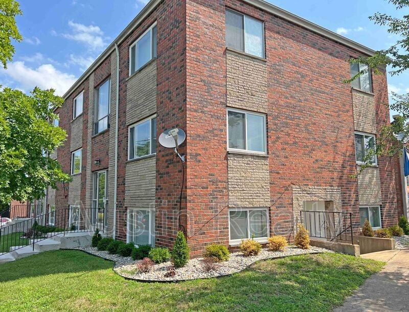 5468 Cologne Ave #B - Photo 5 of 6