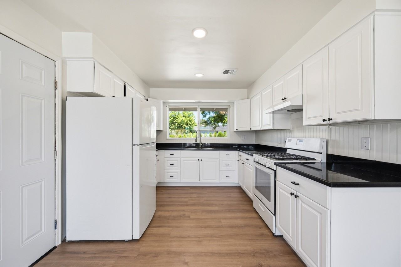 2558 North 40th Street - Photo 6 of 19