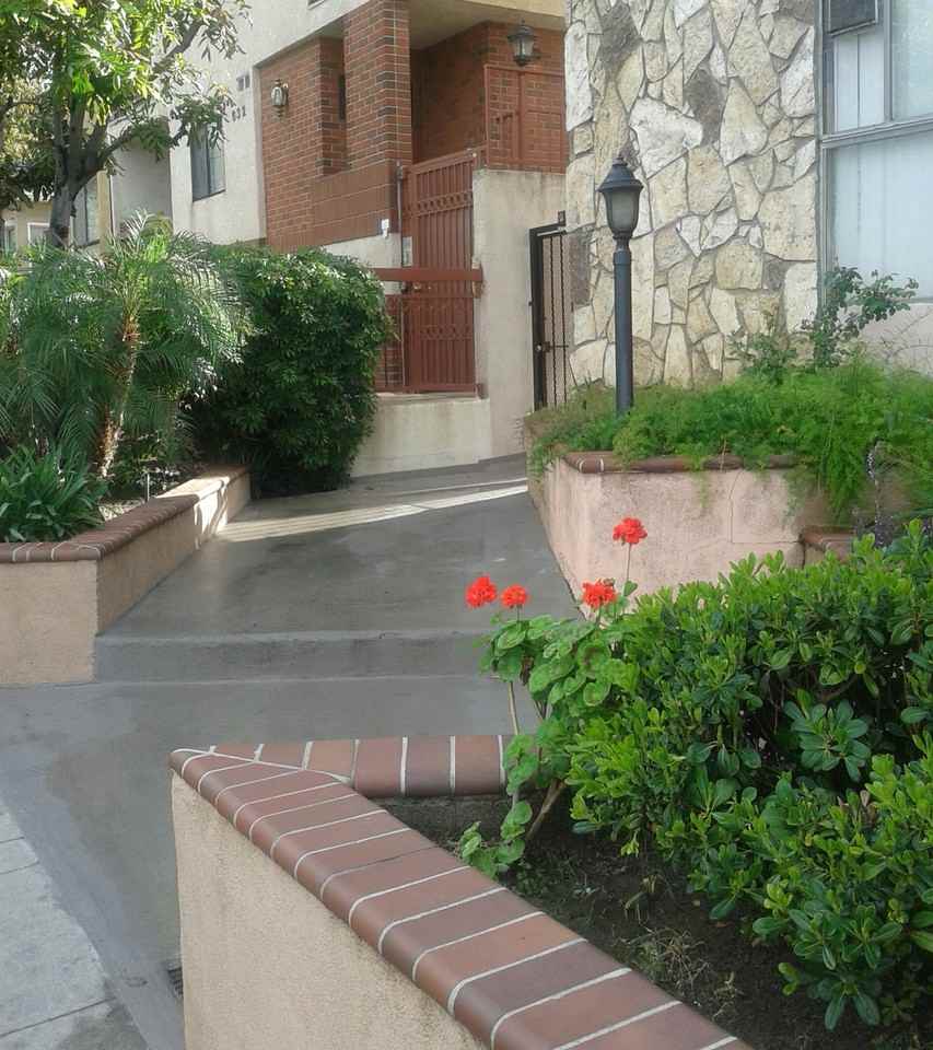 630 East Orange Grove Avenue #J - Photo 2 of 12