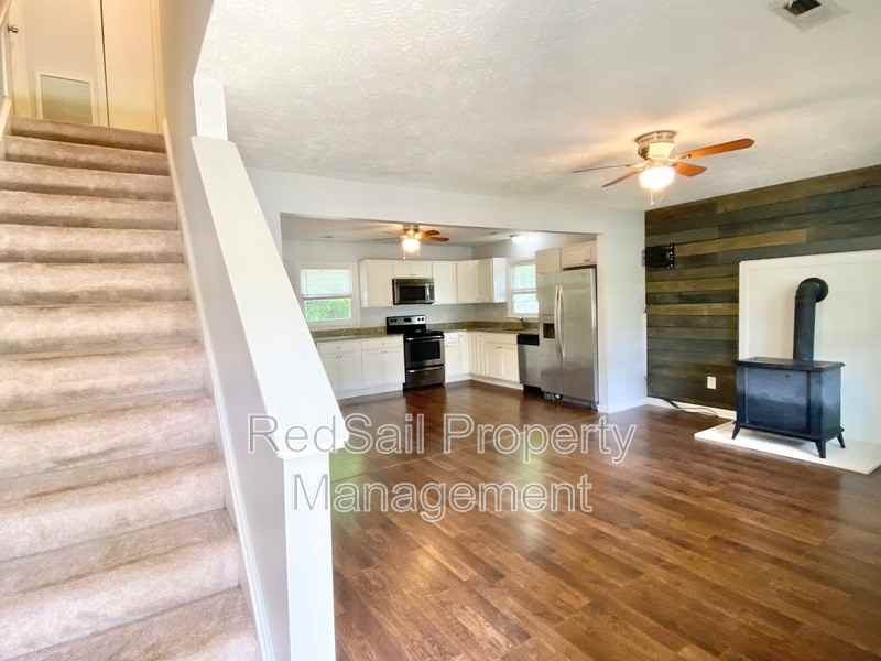 5187 Oak Creek Cir - Photo 3 of 22