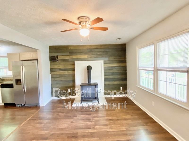 5187 Oak Creek Cir - Photo 4 of 22