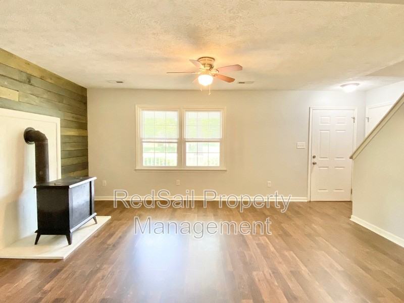 5187 Oak Creek Cir - Photo 5 of 22