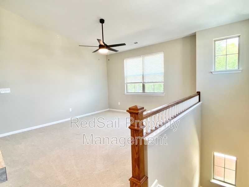 1501 Kathy Ann Way E - Photo 3 of 20