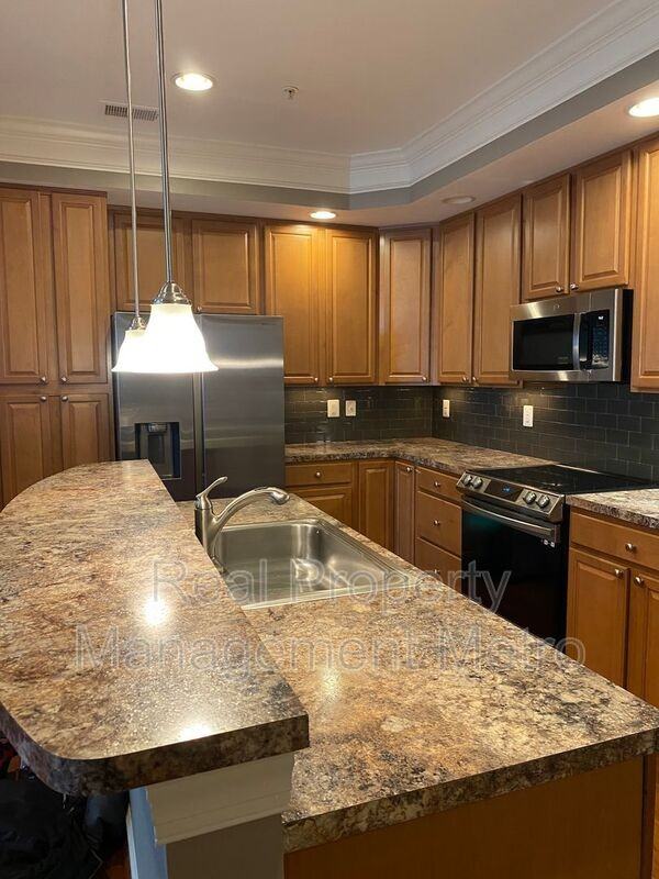 7305 Elkridge Crossing Way - Photo 7 of 20