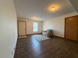 featured image of 275 Woodridge Ct