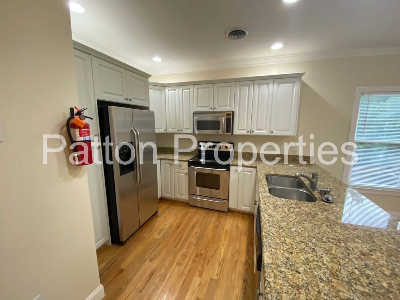 1308 Pulaski St - Photo 2 of 29