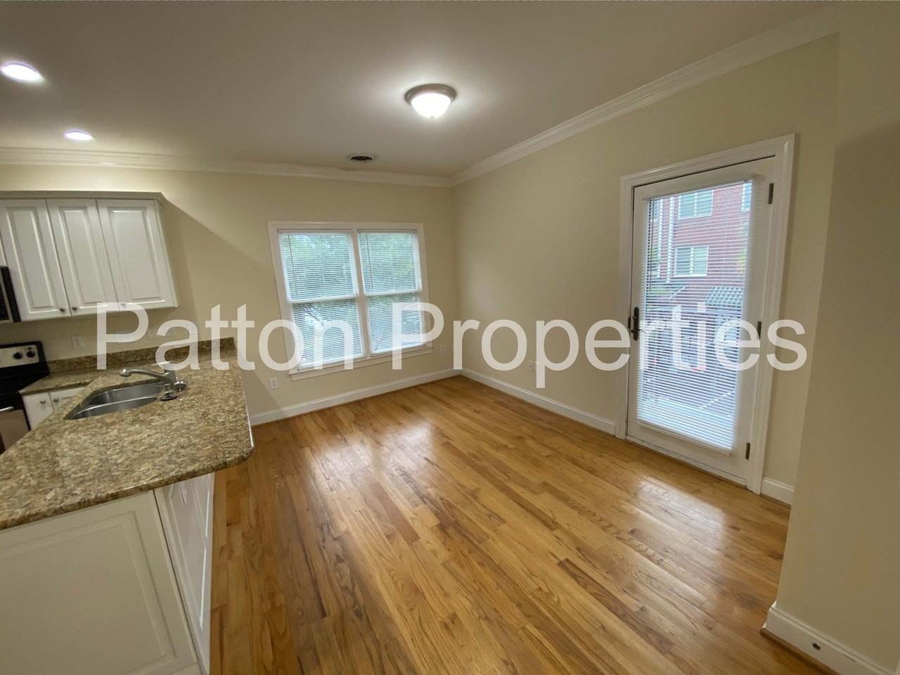 1308 Pulaski St - Photo 4 of 29