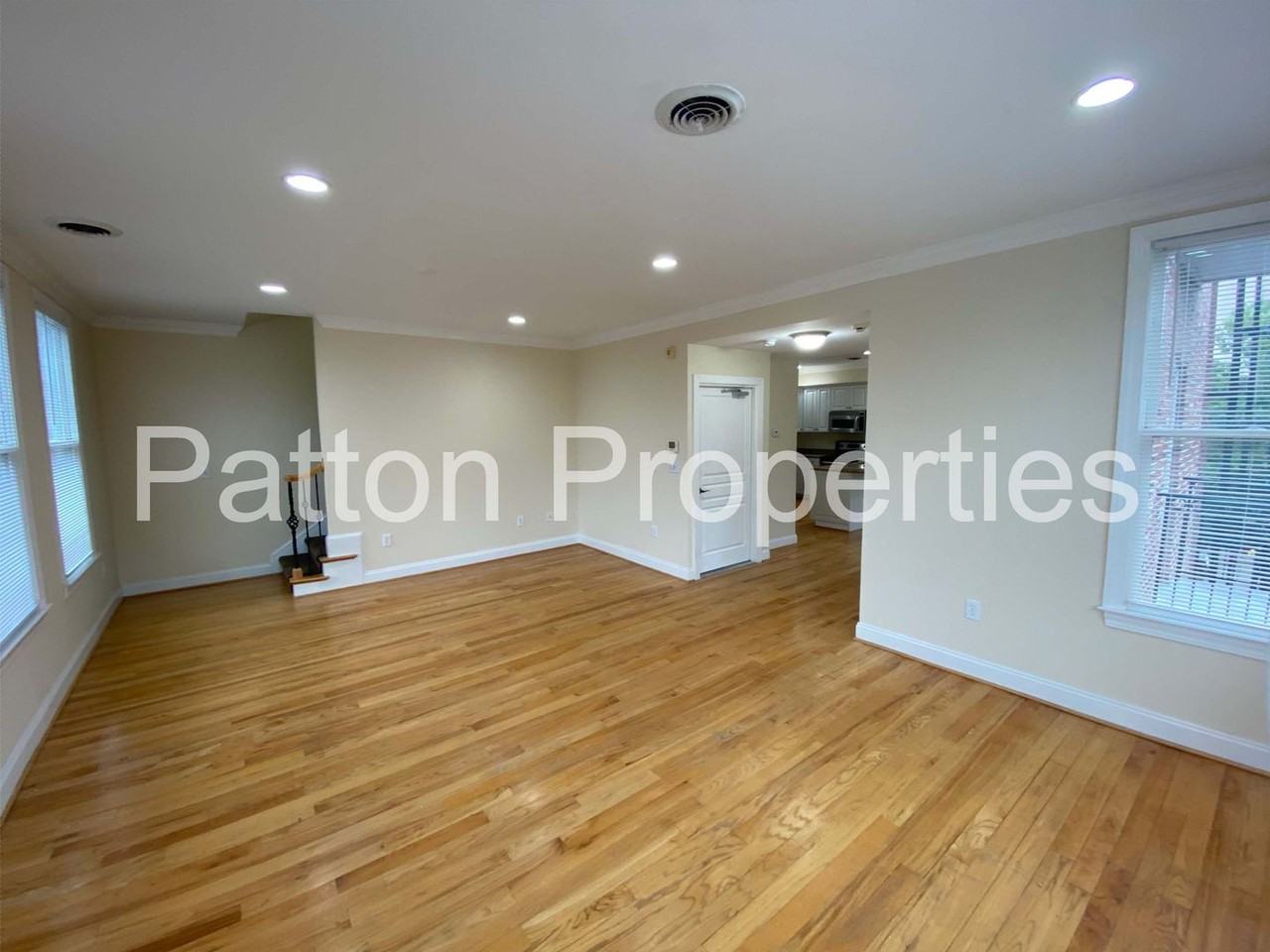 1308 Pulaski St - Photo 7 of 29