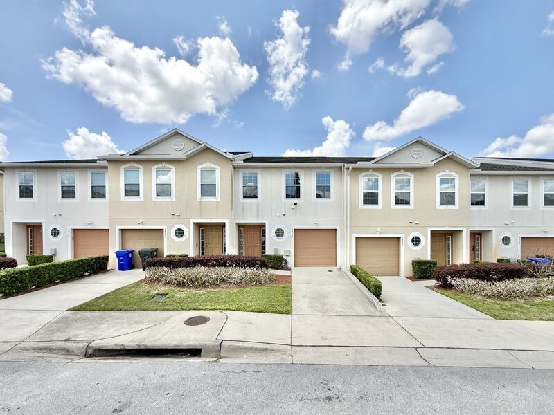 3824 Exeter Ln - Photo 2 of 50