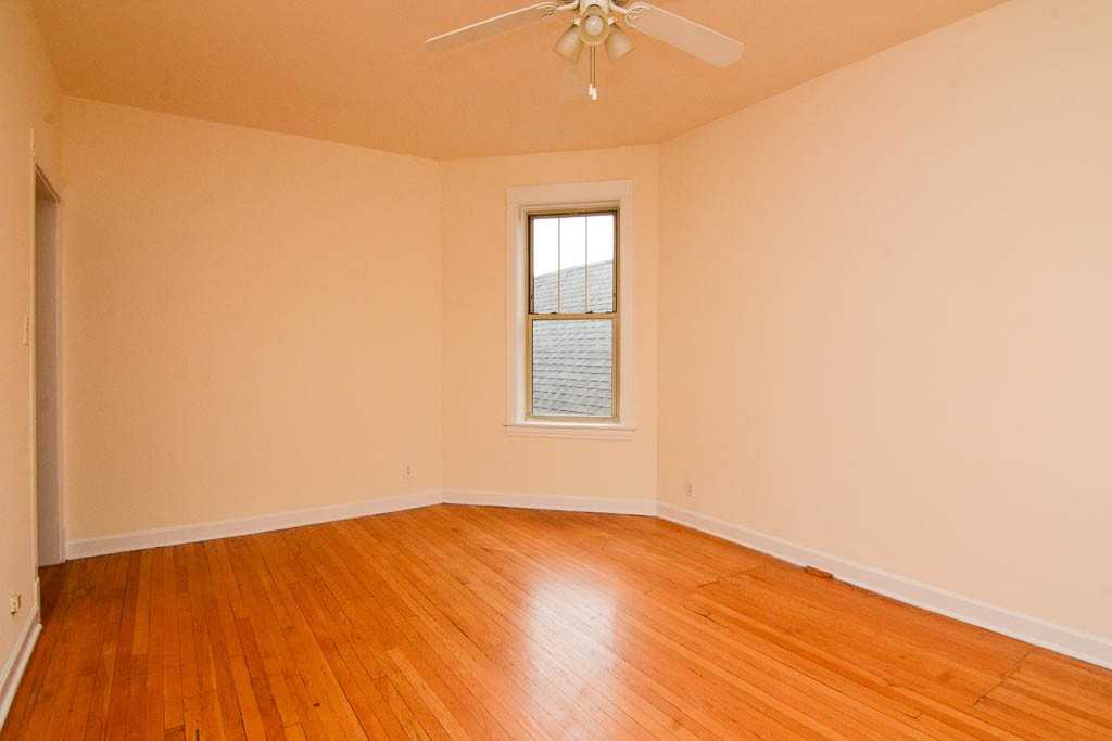2453 N Spaulding Ave #3 - Photo 7 of 21