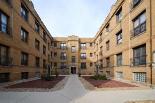 724 W Roscoe St #3N - Photo 1 of 1