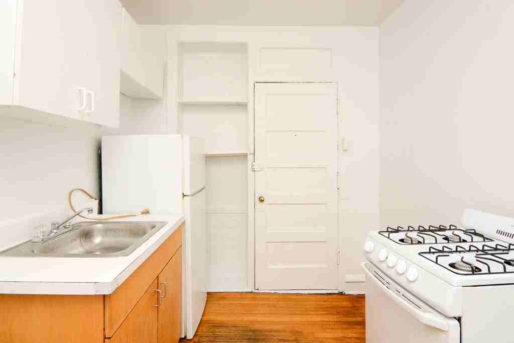 2714 N Spaulding Ave #1II - Photo 3 of 20