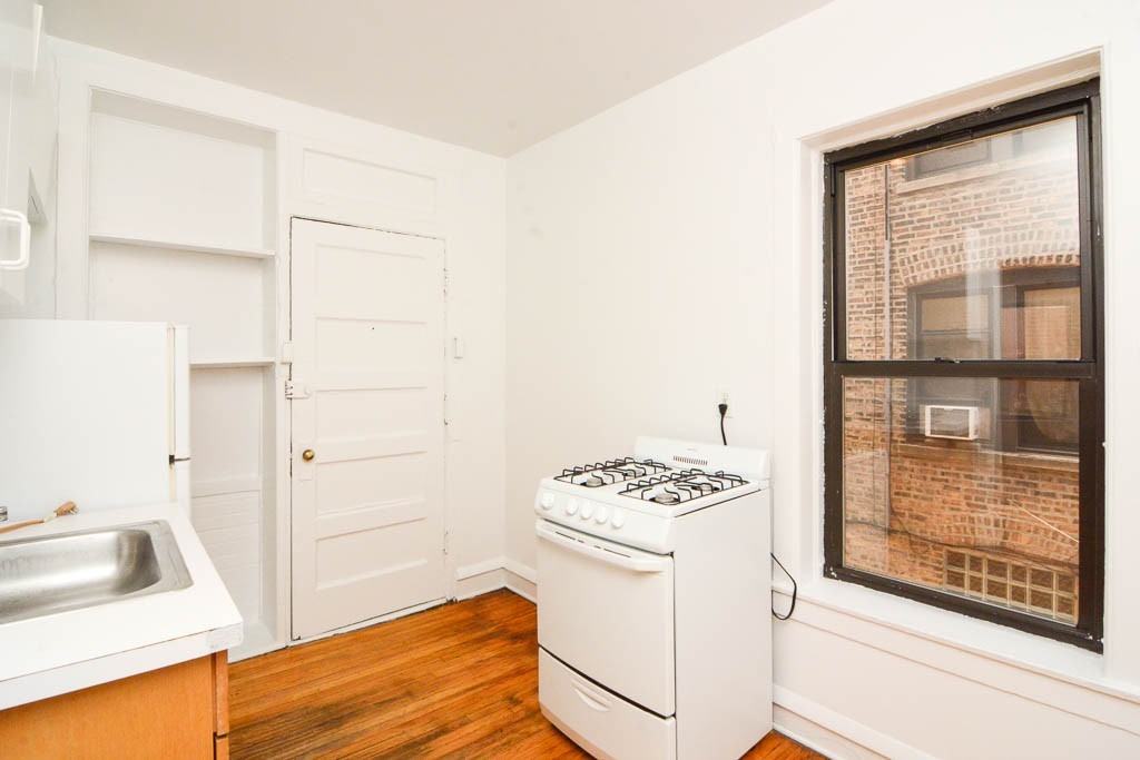 2714 N Spaulding Ave #1II - Photo 4 of 20