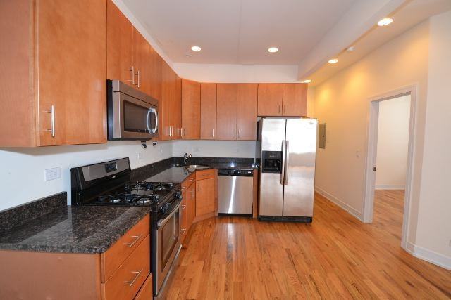 2835 N Damen Ave #1F - Photo 3 of 19