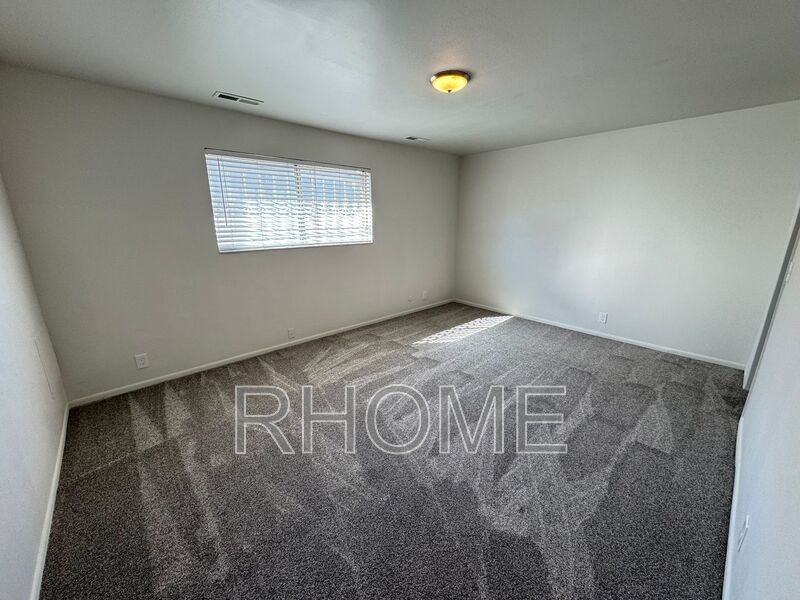 3414 S Sue St #12 - Photo 6 of 7
