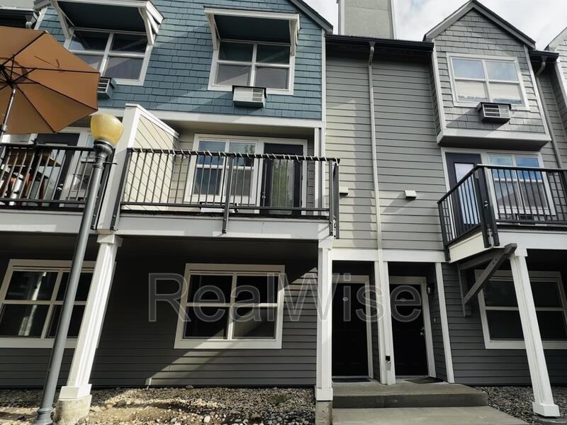 1713 Se Cutter Ln - Photo 2 of 22