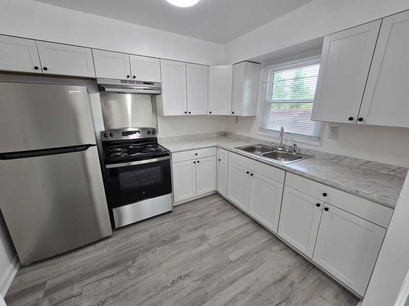 2626 Wayside Dr - Photo 6 of 15