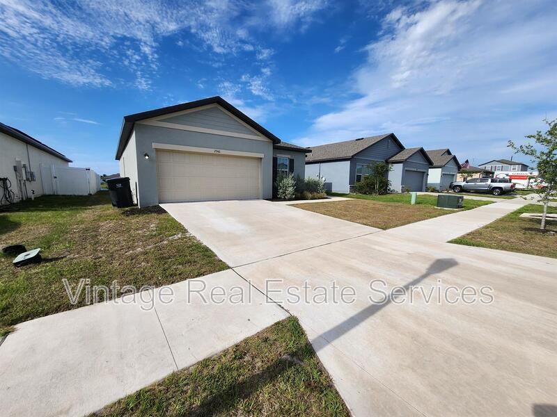 2340 Harris Hawk Ave - Photo 4 of 28