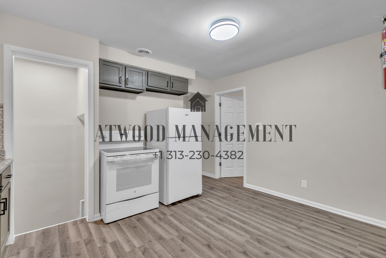 21440 Bennett St - Photo 6 of 15